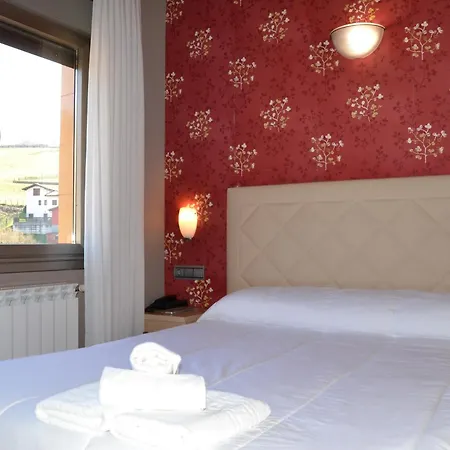 Apts Cueto 4d Atico 4 Adultos *