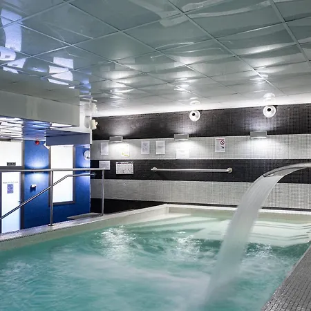 Apts Cueto 4d Atico 4 Adultos Apartman